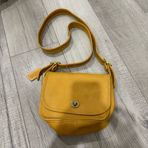 Vintage Soft Leather Crossbody Bag - Picture 2 of 15